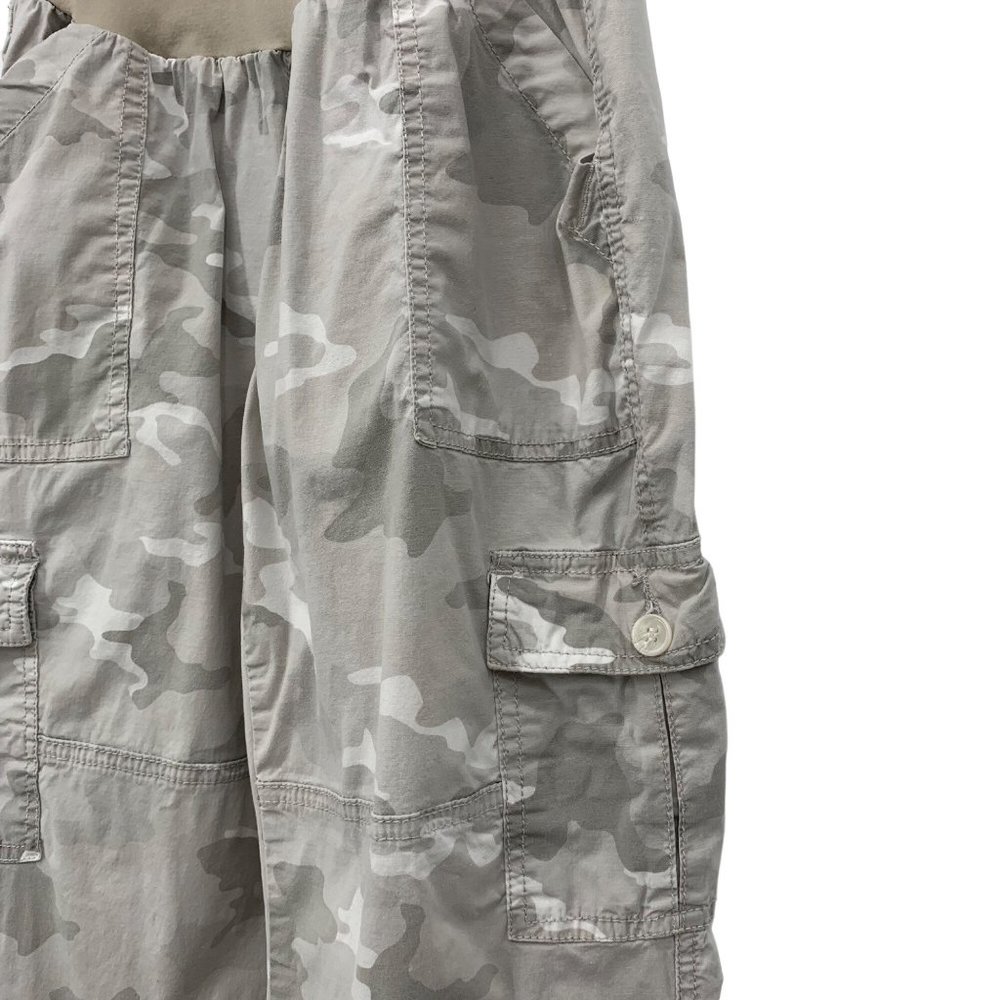 A Pea in the Pod Size Large Maternity Cropped Cargo Camouflage Casual Pants - Picture 5 of 9